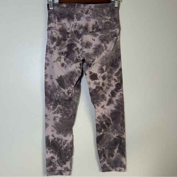 Lululemon‎ Tie-Dye Leggings - Picture 1 of 3